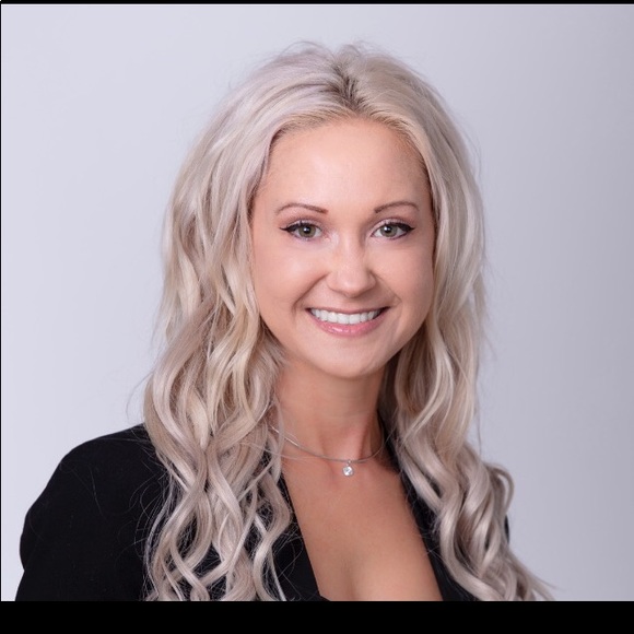 Meet your Posher, Krissy - Picture 1 of 1